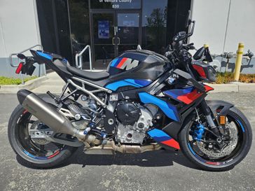 2025 BMW M 1000 R