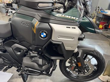 2025 BMW R 1300 GS Adventure AURELIUS GREEN METALLIC MATTE 