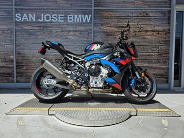 2025 BMW M 1000 R