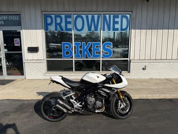 2023 Triumph Speed Triple 1200 RR