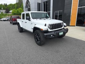 2025 Jeep Gladiator Nighthawk 4x4