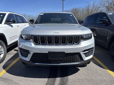 2025 Jeep Grand Cherokee Laredo 4x4