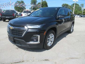 Used 2023 Chevrolet Traverse LS