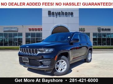 2025 Jeep Grand Cherokee Laredo 4x2