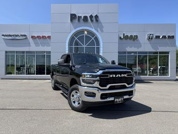 2025 RAM 2500 Tradesman Crew Cab 4x4 6'4' Box