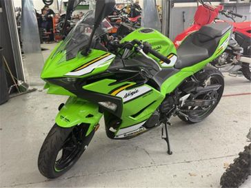 Used 2025 Kawasaki NINJA 500 KRT 