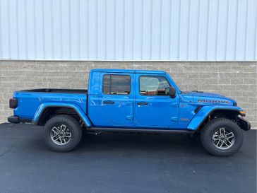New 2025 Jeep Gladiator Mojave 4x4