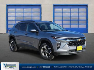 Used 2025 Chevrolet Trax LT