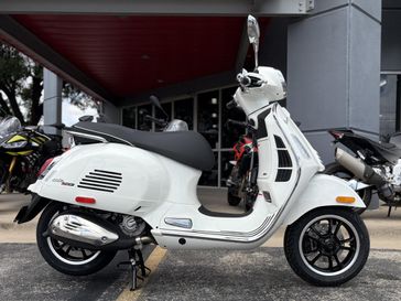 2027 Vespa GTS 310 Super