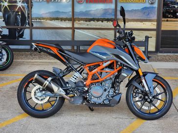 2023 KTM Duke 390