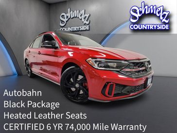 Kings Red Metallic w/Black Roof