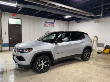 Used 2024 Jeep Compass Limited in a Silver Zynith Metallic Clear Coat exterior color and Blackinterior. Jensen Chrysler Dodge Jeep Ram 507-354-0542 jensenchryslerdodgejeepram.com 