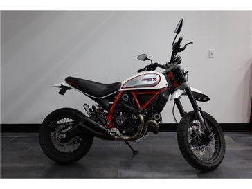 2020 Ducati Scrambler in a White exterior color. New England Powersports 978 338-8990 pixelmotiondemo.com 