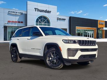 New 2027 Jeep Grand Cherokee Laredo Altitude 4x4