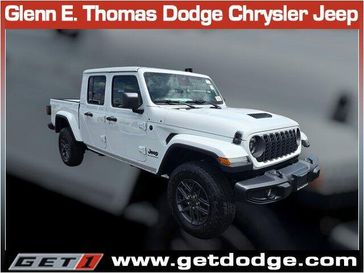New 2026 Jeep Gladiator Sport S 4x4