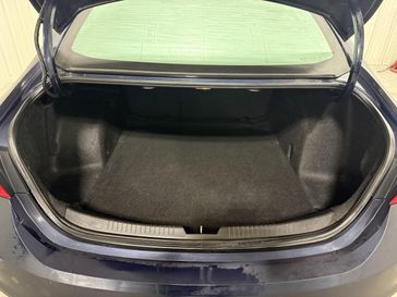 Used 2017 Chevrolet Malibu LT