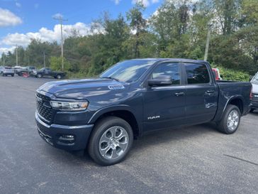 New 2025 RAM 1500 Big Horn Crew Cab 4x4 5'7' Box