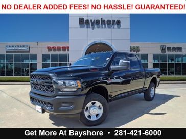 2024 RAM 3500 Tradesman Crew Cab 4x4 6'4' Box