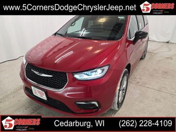 New 2026 Chrysler Pacifica Limited Awd