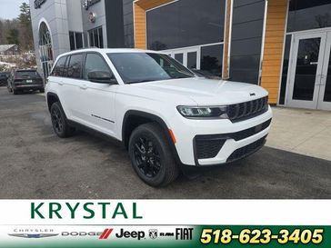 New 2026 Jeep Grand Cherokee Laredo Altitude 4x4