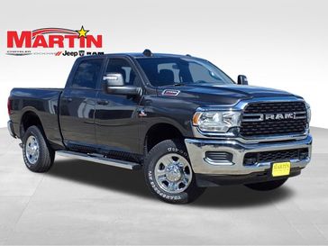 2024 RAM 2500 Tradesman Crew Cab 4x4 6'4' Box