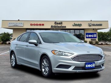 Used 2017 Ford Fusion SE