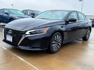 Used 2023 Nissan Altima 2.5 SV Sedan