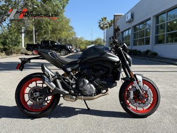 2025 Ducati Monster Plus 