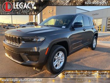 2025 Jeep Grand Cherokee Laredo 4x4