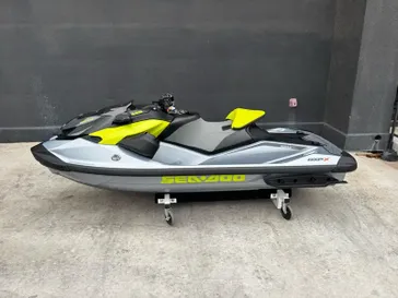 2025 SEADOO RXPX 325 WITH SOUND SYSTEM ICE METAL AND MANTA GREEN 