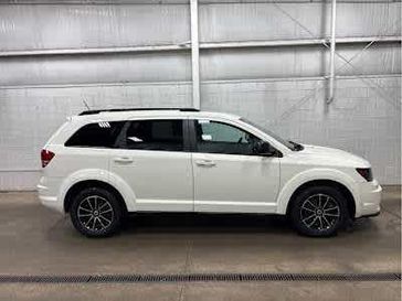 Used 2018 Dodge Journey SE