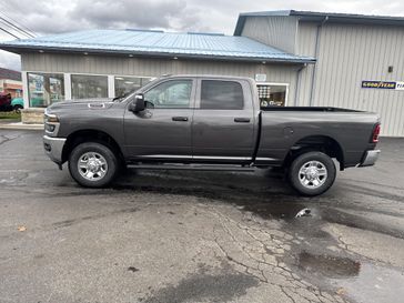New 2026 RAM 2500 Tradesman Crew Cab 4x4 6'4' Box