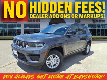 2025 Jeep Grand Cherokee Laredo 4x2