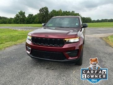 Used 2024 Jeep Grand Cherokee Altitude