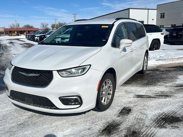 Used 2022 Chrysler Pacifica Touring L