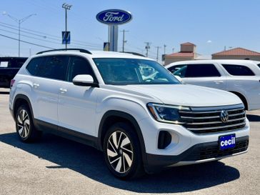Used 2024 Volkswagen Atlas 2.0T SE w/Technology
