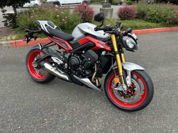 New 2026 Triumph STREET TRIPLE 765 RX 