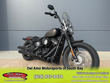 2019 Harley-Davidson SOFTAIL STREET BOB  in a BLACK/GREEN exterior color. Del Amo Motorsports of South Bay (619) 547-1937 delamomotorsports.com 