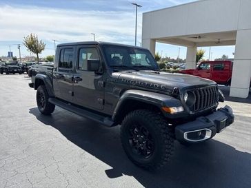 New 2025 Jeep Gladiator High Tide 4x4