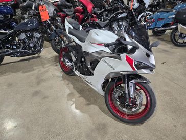 USED 2025 KAWASAKI NINJA ZX6R BASE 