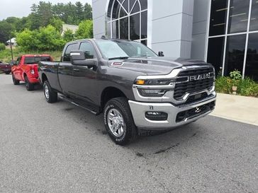2025 RAM 3500 Tradesman Crew Cab 4x4 8' Box