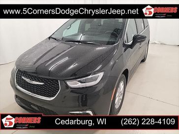 New 2026 Chrysler Pacifica Select