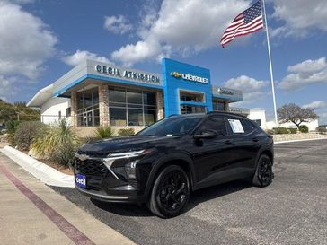 Used 2025 Chevrolet Trax LT