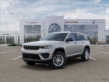New 2026 Jeep Grand Cherokee Laredo