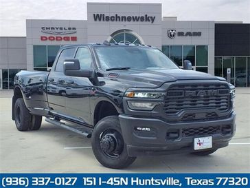 2025 RAM 3500 Tradesman Crew Cab 4x4 8' Box