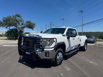 2020 GMC Sierra 4WD Crew Cab Long Box SLT's photo