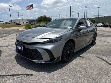 Used 2025 Toyota Camry SE