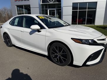 Used 2023 Toyota Camry Se