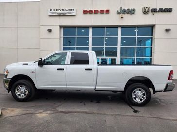 2024 RAM 2500 Tradesman Crew Cab 4x4 8' Box