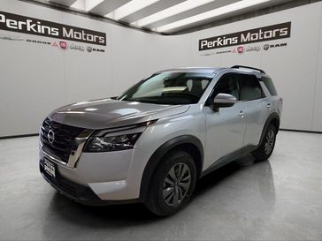 Used 2025 Nissan Pathfinder SV